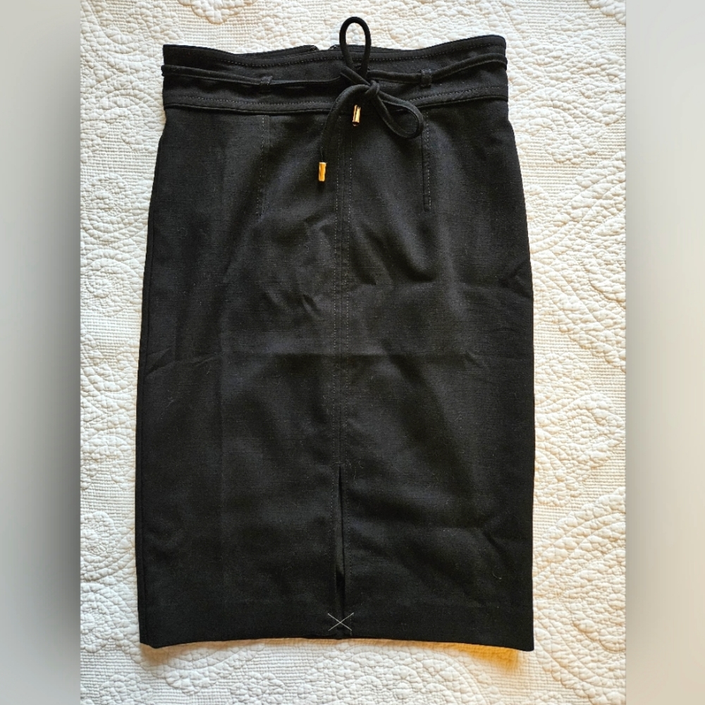 Brand NWT Ann Taylor Petite Size 0P Black Pencil Skirt